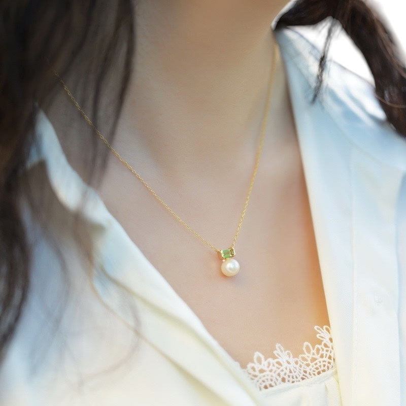 Peridot and Pearl August Birthstone Necklace DAPR